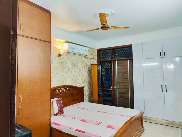 Bedroom, parsvnath-majestic-floors 3 Bedroom 1450 Sq.Ft. Apartment In Vaibhav Khand Ghaziabad 9090037