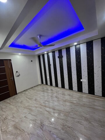 Bedroom in 3 BHK Apartment at Navbharat Apartments, Paschim Vihar – for Rent