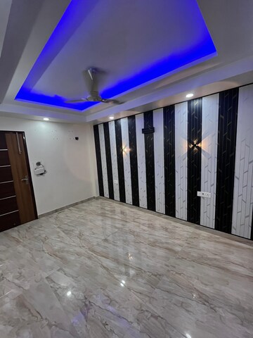 Bedroom in 3 BHK Apartment at Navbharat Apartments, Paschim Vihar – for Rent