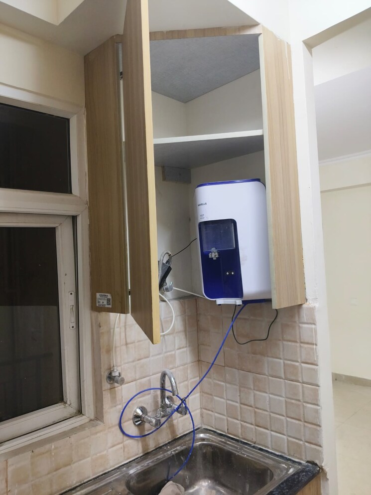 Kitchen, prateek-grand-city 3 Bedroom 1585 Sq.Ft. Apartment In Siddharth Vihar Ghaziabad 9090048