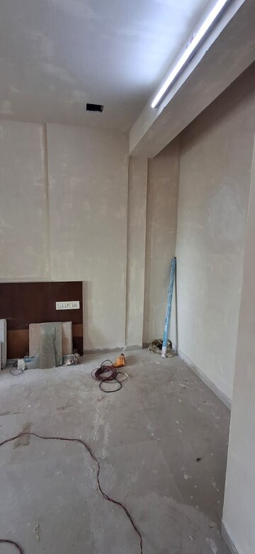 Room in 2 BHK Apartment at Dheeraj Ganga, Malad West – for Rent