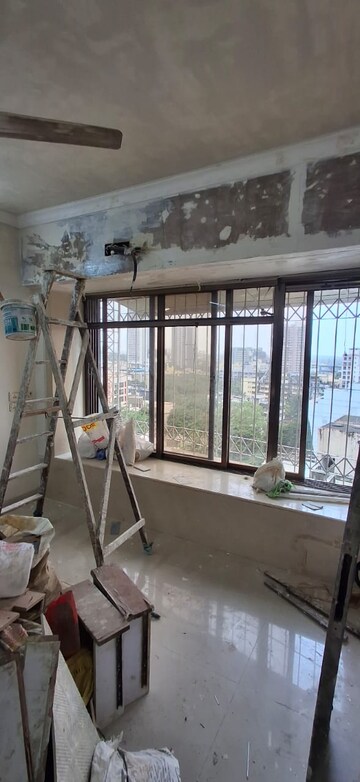 Room in 2 BHK Apartment at Dheeraj Ganga, Malad West – for Rent