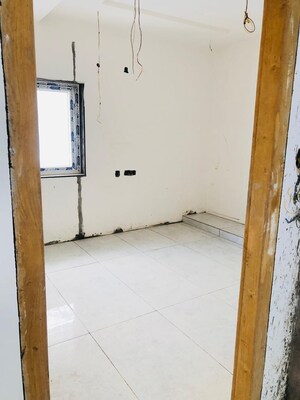 Room in 3 BHK Apartment at Film Nagar – for Sale