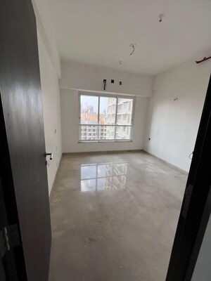 Room in 2 BHK Apartment at Kalpataru Radiance, Goregaon West – for Sale