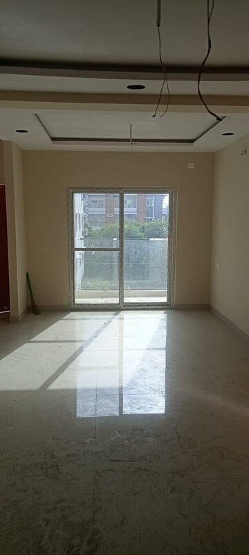 Room in 2 BHK Apartment at Mehdipatnam – for Sale