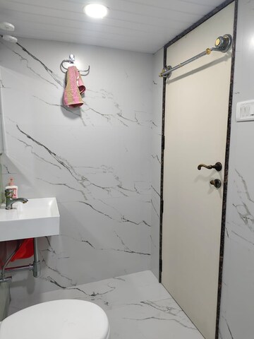 Attached Bathroom in 1 BHK Apartment at Byculla West – for Sale