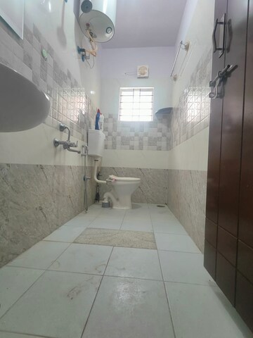 Bathroom in 1 BHK Builder Floor at Hsr Layout – for Rent