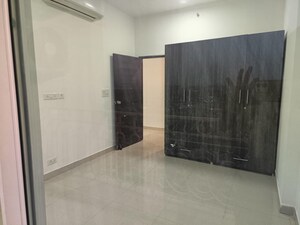 Room in 3 BHK Apartment at Prateek Grand City, Siddharth Vihar – for Sale