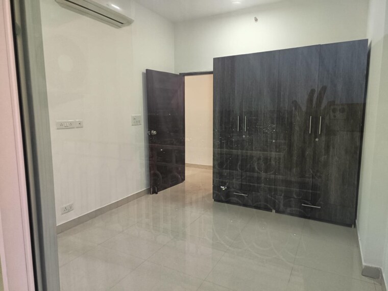 Room, prateek-grand-city 3 Bedroom 1795 Sq.Ft. Apartment In Siddharth Vihar Ghaziabad 9090110