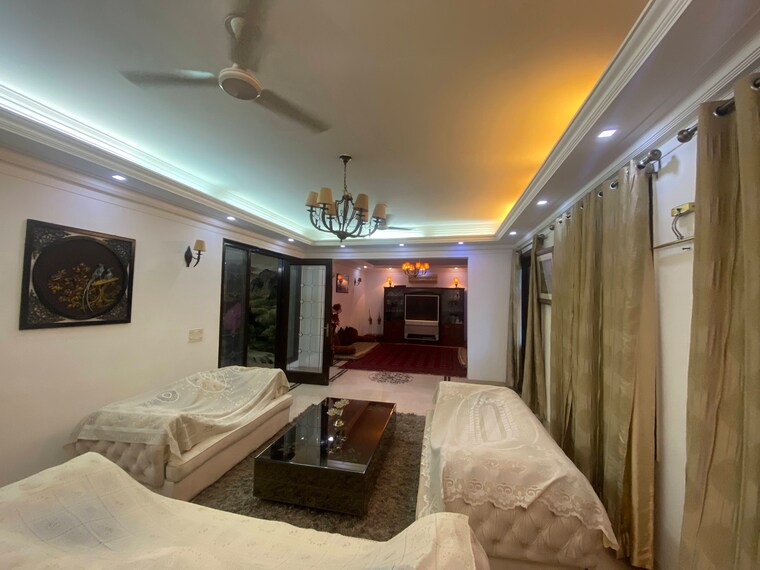 Living Room, greater kailash ii 5 Bedroom 700 Sq.Yd. Builder Floor In Greater Kailash ii Delhi 9090123