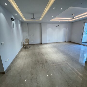 Kitchen in 3 BHK Builder Floor at Cameron Courts, Sector 44 – for Sale