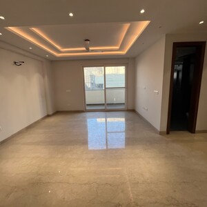 Room in 3 BHK Builder Floor at Cameron Courts, Sector 44 – for Sale