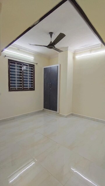 Room in 2 BHK Builder Floor at Begumpet – for Rent