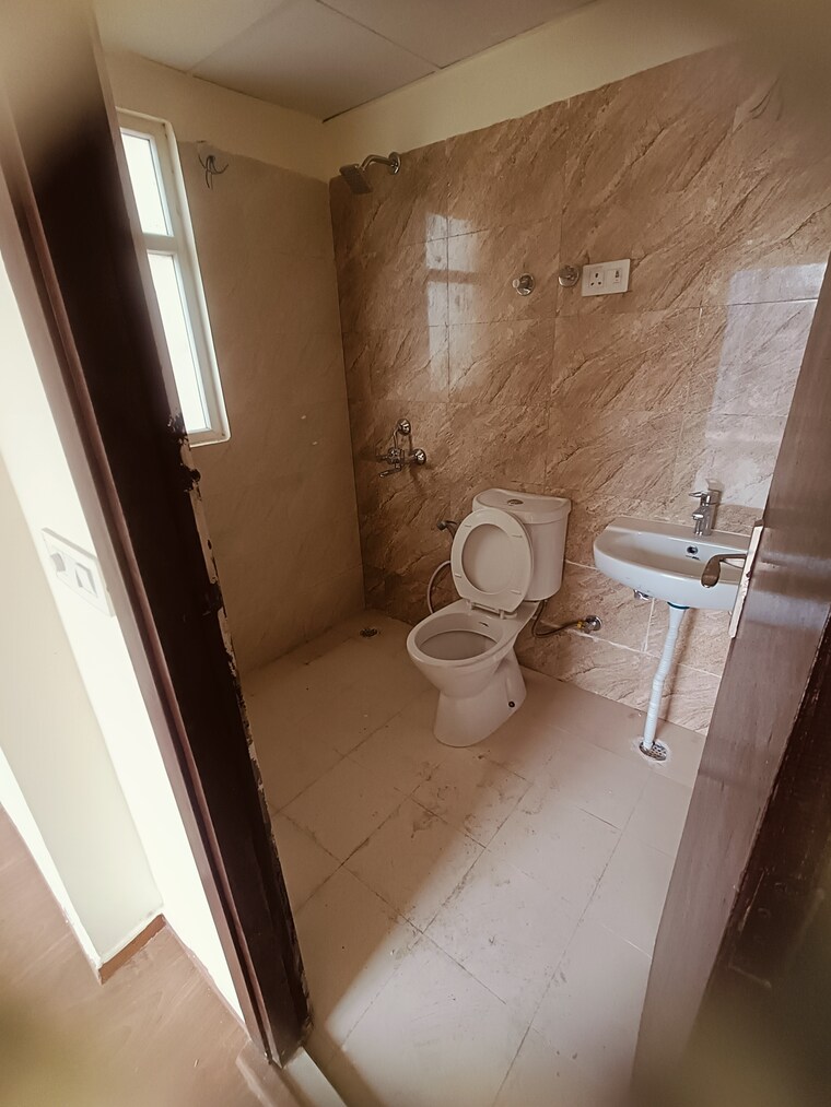 Bathroom, amrapali-enchante 2 Bedroom 850 Sq.Ft. Apartment In Tech Zone 4 Greater Noida Greater Noida 9090265