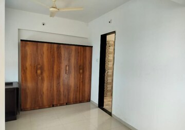 Room in 4 BHK Apartment at Somani Dream Home, Punawale – for Rent