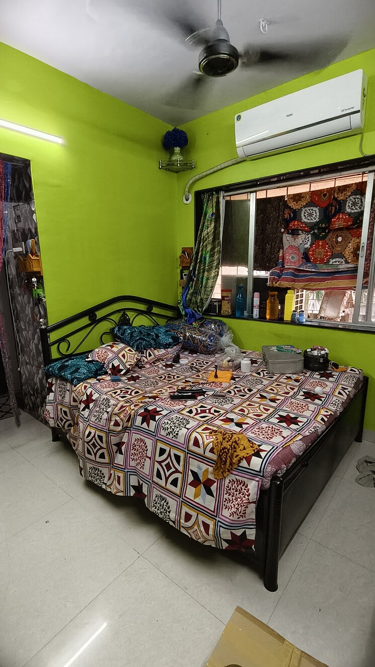 Bedroom, satellite-garden 1 RK 350 Sq.Ft. Apartment In Goregaon East Mumbai 9090322