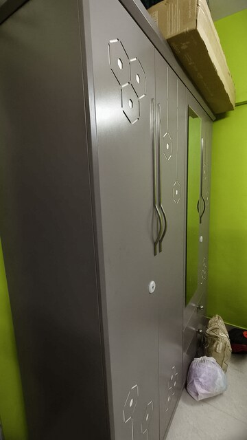 Furnished Amenities in 1 RK Apartment at Satellite Garden, Goregaon East – for Rent