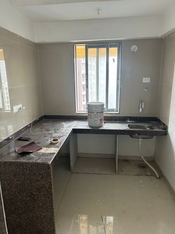 Kitchen, avant-hillway 2 Bedroom 650 Sq.Ft. Apartment In Goregaon East Mumbai 9090315