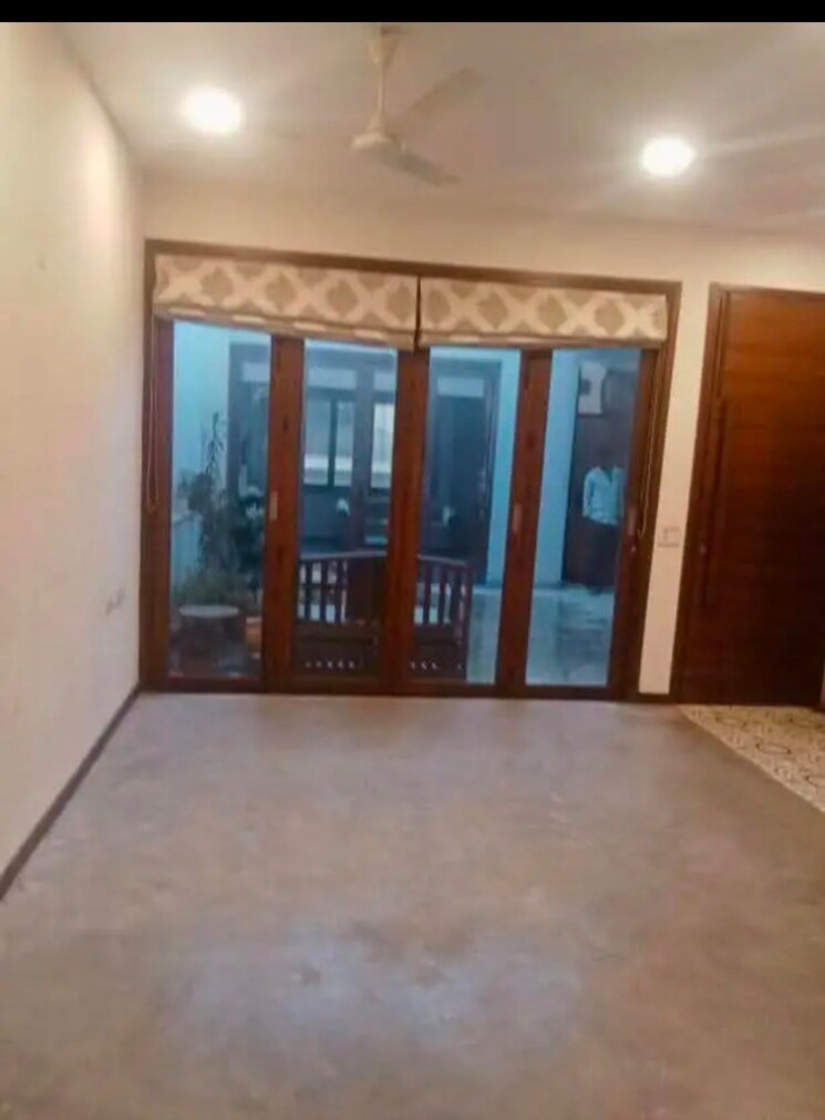 Room, saket 1 Bedroom 500 Sq.Ft. Builder Floor In Saket Delhi 9090344