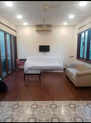 Bathroom in 1 BHK Builder Floor at Saket – for Rent