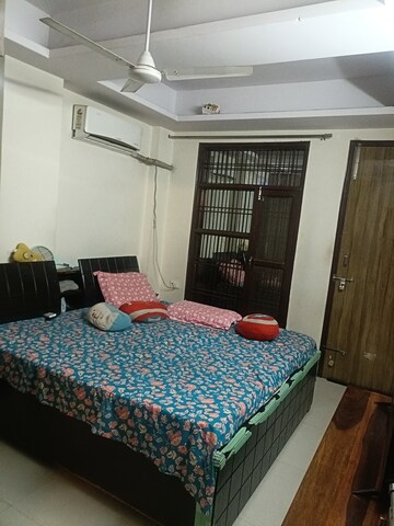 Bedroom in 3 BHK Builder Floor at Ansal API Esencia, Sector 67 – for Rent