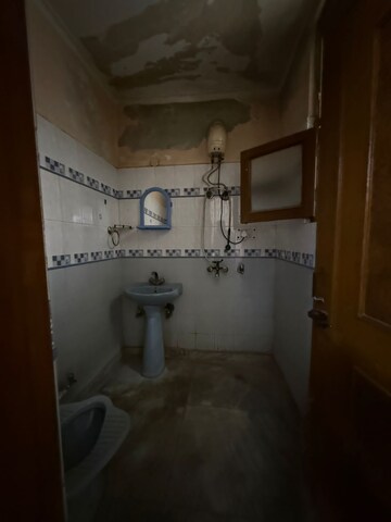 Bathroom in 2 BHK Builder Floor at Vaishali Sector 6 – for Sale