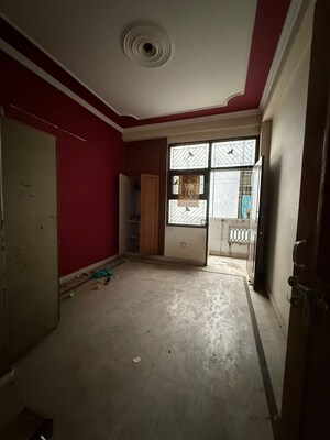 Room in 2 BHK Builder Floor at Vaishali Sector 6 – for Sale