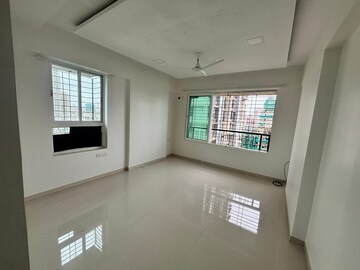 Room in 3 BHK Apartment at DLH Orchid, Andheri West – for Rent