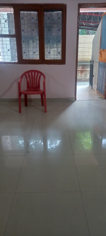 Living Room in 1.5 BHK Apartment at Ip Extension – for Rent