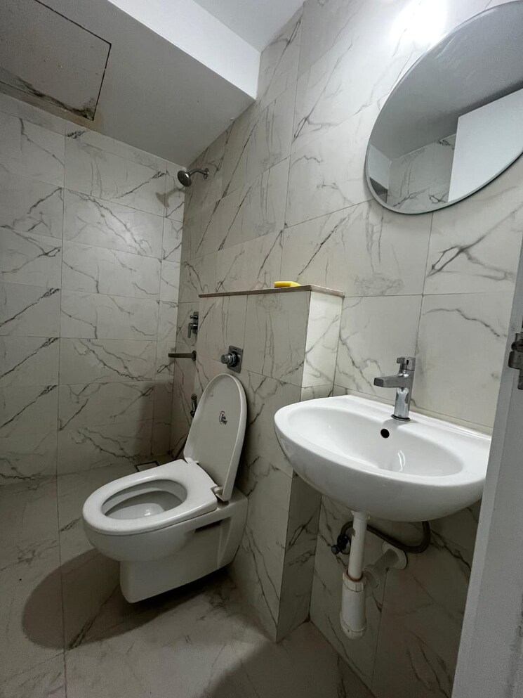 Attached Bathroom, gauri-excellency 2 Bedroom 764 Sq.Ft. Apartment In Kandivali West Mumbai 9090396