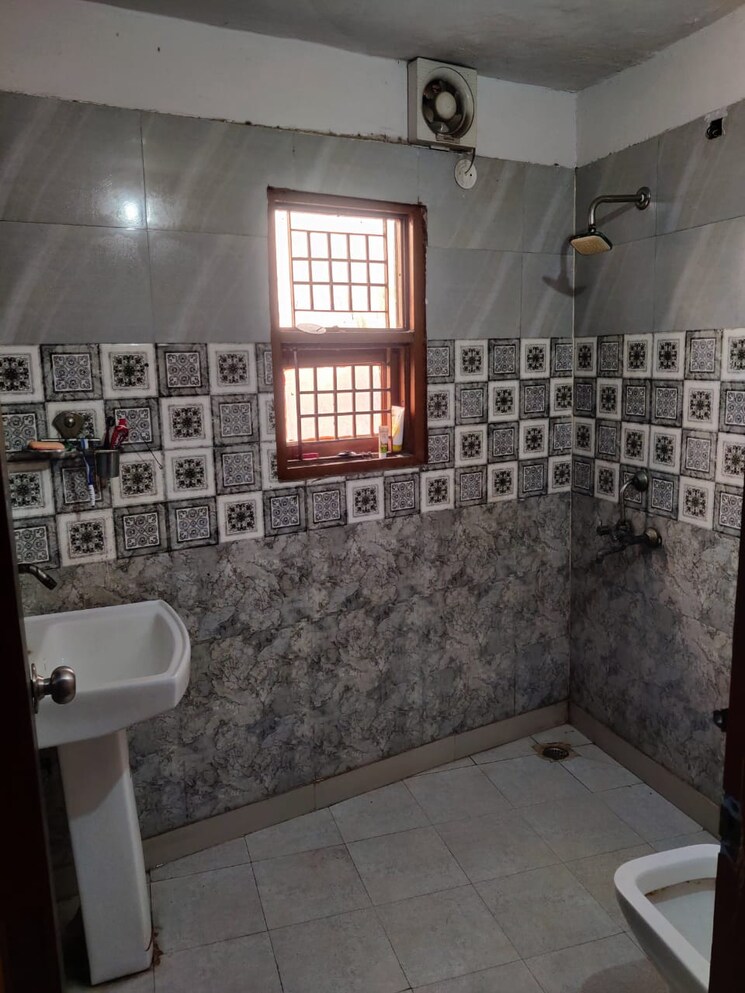 Exterior View, rwa-apartments-sector-70 2 Bedroom 1100 Sq.Ft. Apartment In Sector 70 Noida 9090424