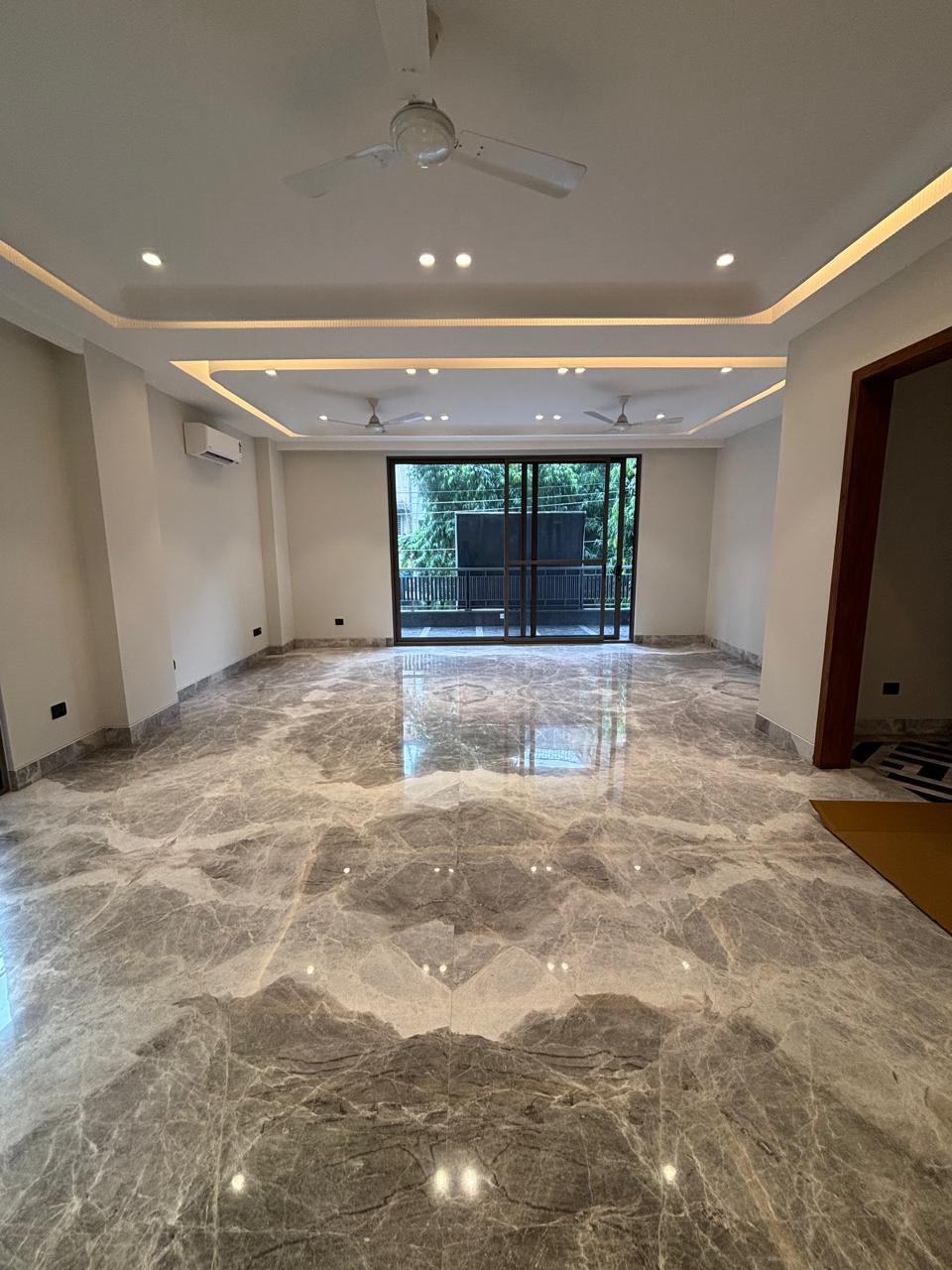 3.5 BHK + Servant Room Builder Floor For Rent in South Extension II