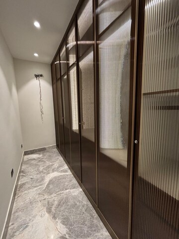 Building Lobby in 3.5 BHK Builder Floor at South Extension ii – for Rent