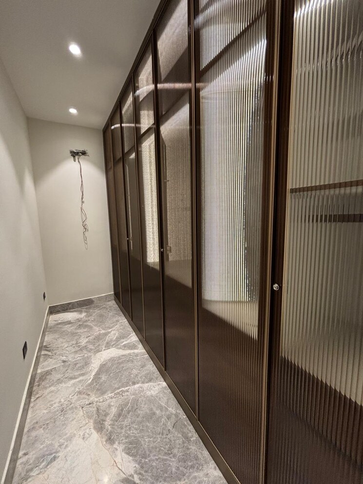 undefined, south extension ii 3.5 Bedroom 2500 Sq.Ft. Builder Floor In South Extension ii Delhi 9090459