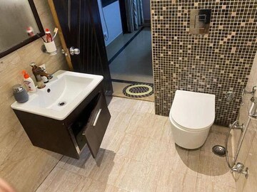 Attached Bathroom in 3 BHK Builder Floor at Saket – for Rent