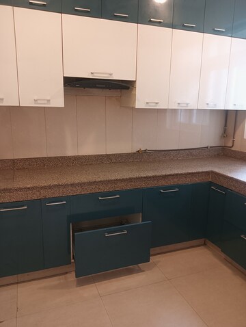 Kitchen in 3.5 BHK Apartment at Satguru Apartments, Sector 52 – for Rent