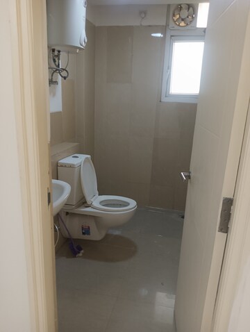 Bathroom in 3.5 BHK Apartment at Satguru Apartments, Sector 52 – for Rent