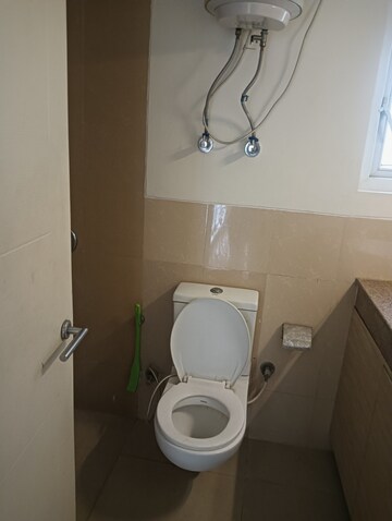 Bathroom in 3.5 BHK Apartment at Satguru Apartments, Sector 52 – for Rent