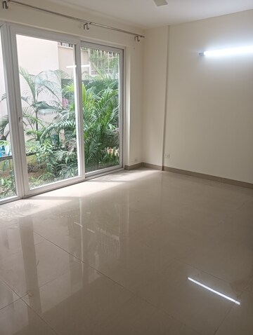 Balcony in 3.5 BHK Apartment at Satguru Apartments, Sector 52 – for Rent