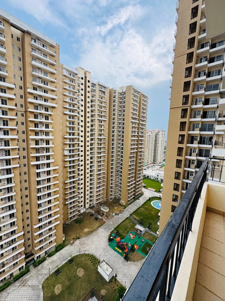 Exterior View, amrapali-crystal-homes 3.5 Bedroom 1765 Sq.Ft. Apartment In Sector 76 Noida 9090511