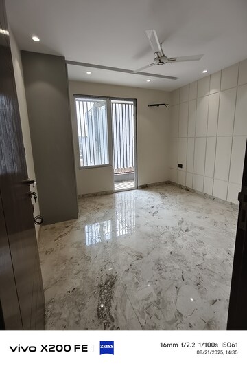Room in 2 BHK Builder Floor at Freedom Fighters Enclave – for Rent