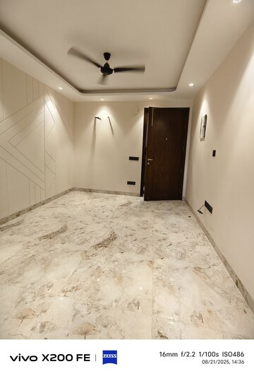 Room in 2 BHK Builder Floor at Freedom Fighters Enclave – for Rent