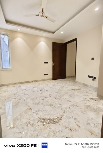 Room in 2 BHK Builder Floor at Freedom Fighters Enclave – for Rent