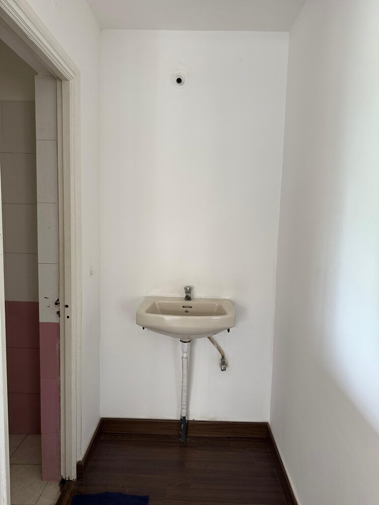 Bathroom, ghorpadi 1 RK 450 Sq.Ft. Independent House In Ghorpadi Pune 9090492