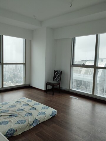 Room in 4 BHK Apartment at Bombay Realty Two ICC, Wadala – for Rent
