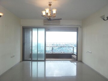 Room in 5 BHK Apartment at Siddhivinayak Horizon, Prabhadevi – for Sale