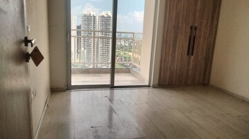 Room in 3 BHK Apartment at Shapoorji Pallonji Joyville Gurgaon, Sector 102 – for Rent