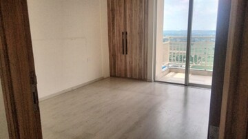 Room in 4 BHK Apartment at M3M Flora 68, Sector 68 – for Rent