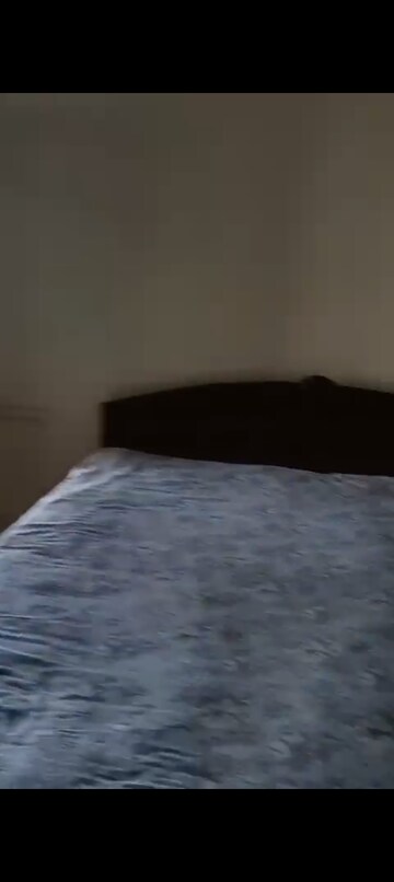 Room in 3 BHK Apartment at Gaur City 1st Avenue, Sector 4 Greater Noida – for Rent