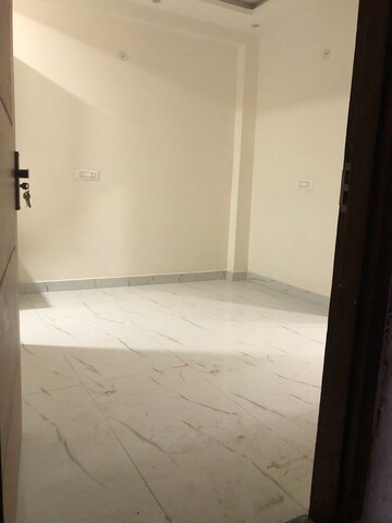 Room in 1 BHK Builder Floor at Chattarpur – for Rent